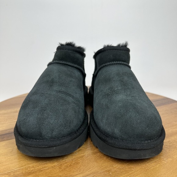 Womens Ugg Classic Ultra Mini Black Shearling Lined Comfort Boots Size 7 M GUC - Picture 3 of 7